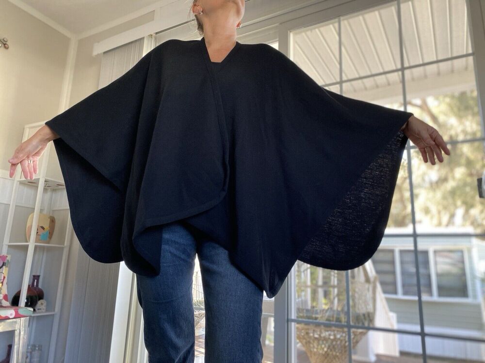 TALBOTS Made In Italy Fine Merino Wool Open Front Poncho Shawl One Size Black